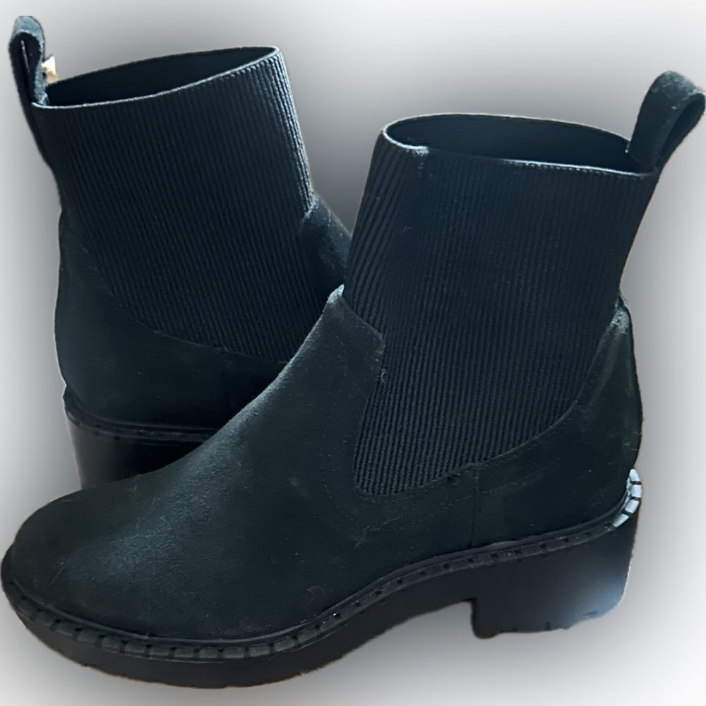 DV by Dolce Vita Black Ankle Booties NWOB